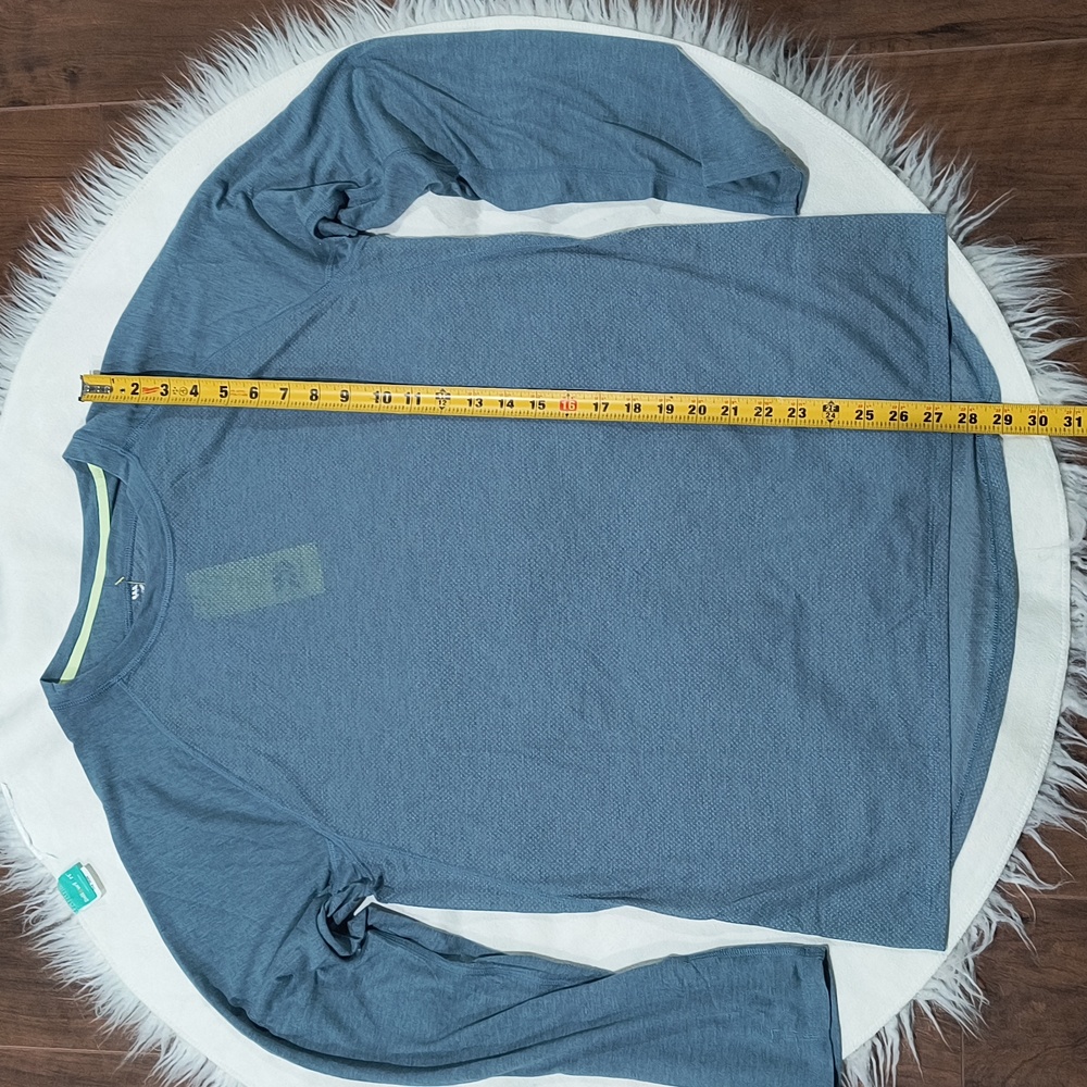 ALL IN MOTION Men's , blue grey, long sleeve Running T-shirt.  New.  Size L